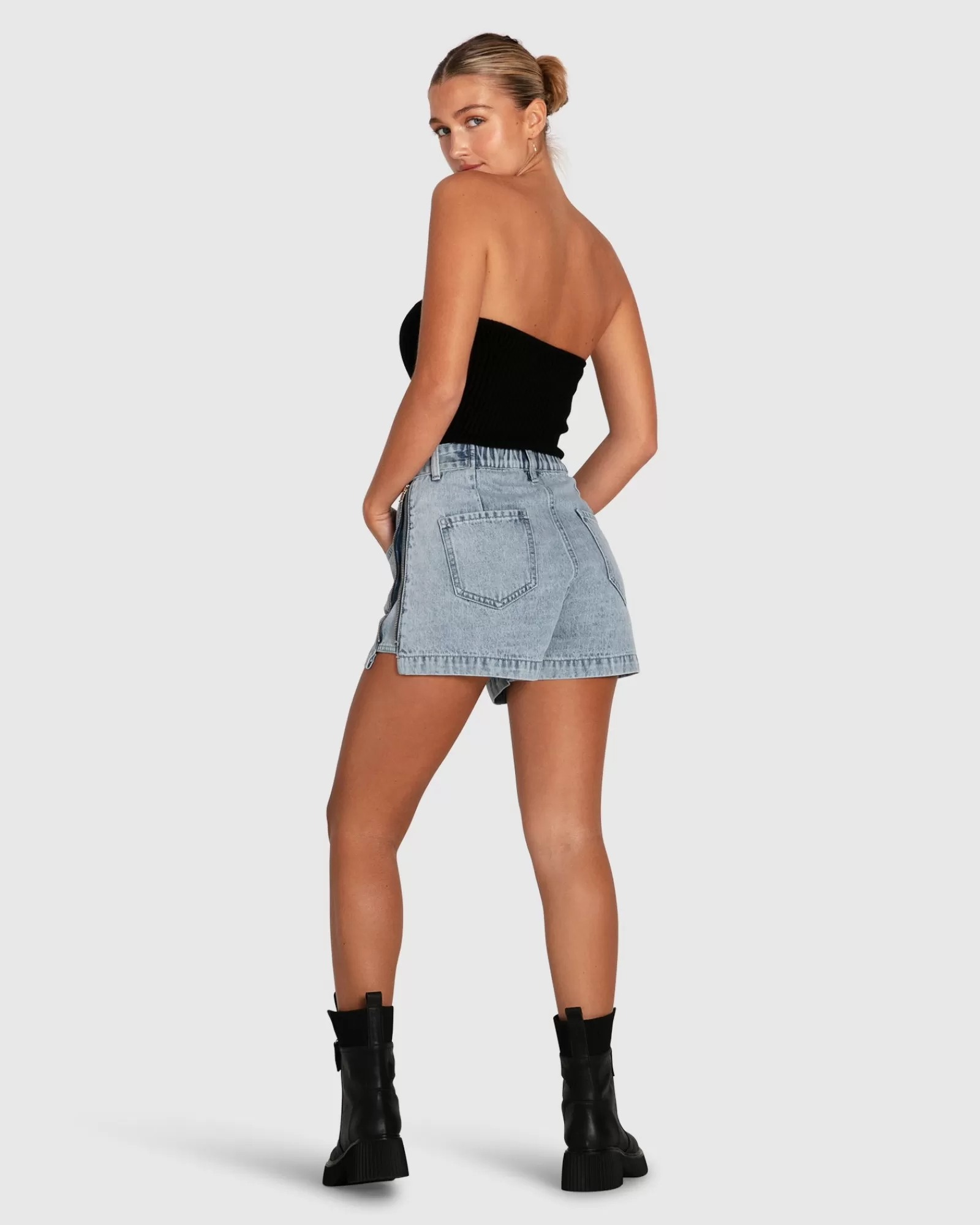 bring_the_heat_denim_shorts__stonewash_5-3.webp Belle & Bloom Bring The Heat Denim Shorts -
