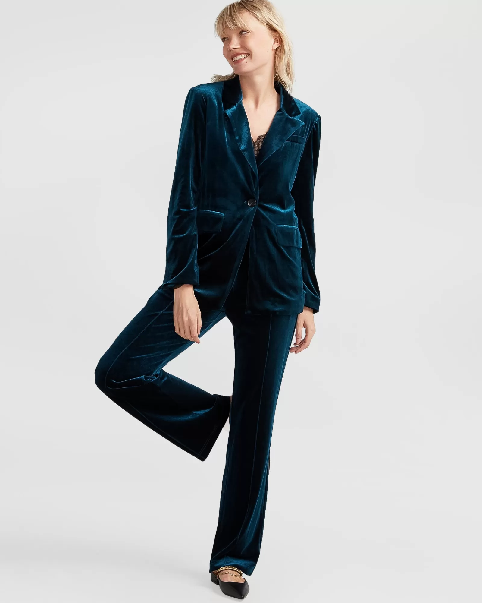 eternity_velvet_blazer__dark_teal_5-3.webp Belle & Bloom Eternity Velvet Blazer - Dark Teal