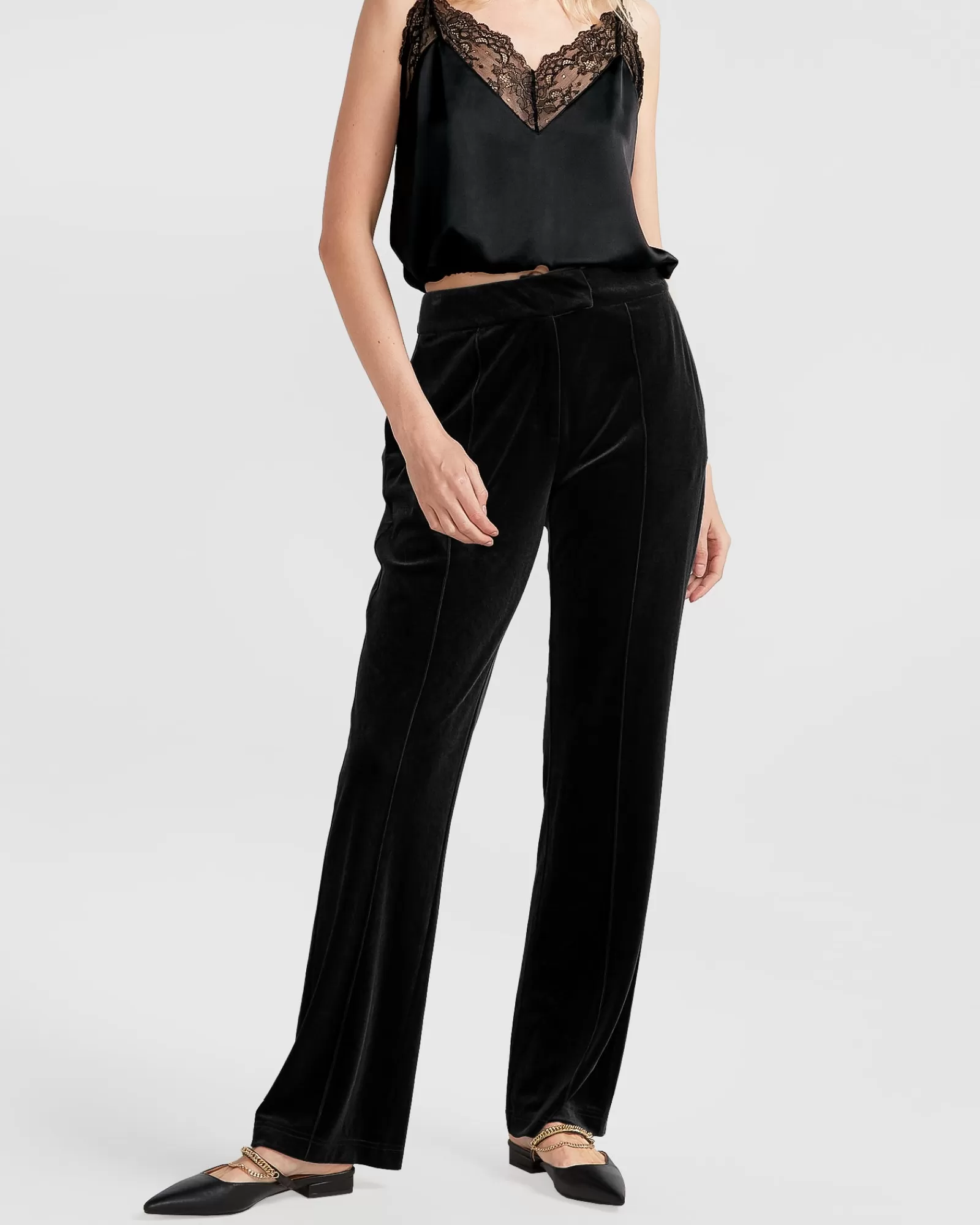 Belle & Bloom Reverie Velvet Pant -